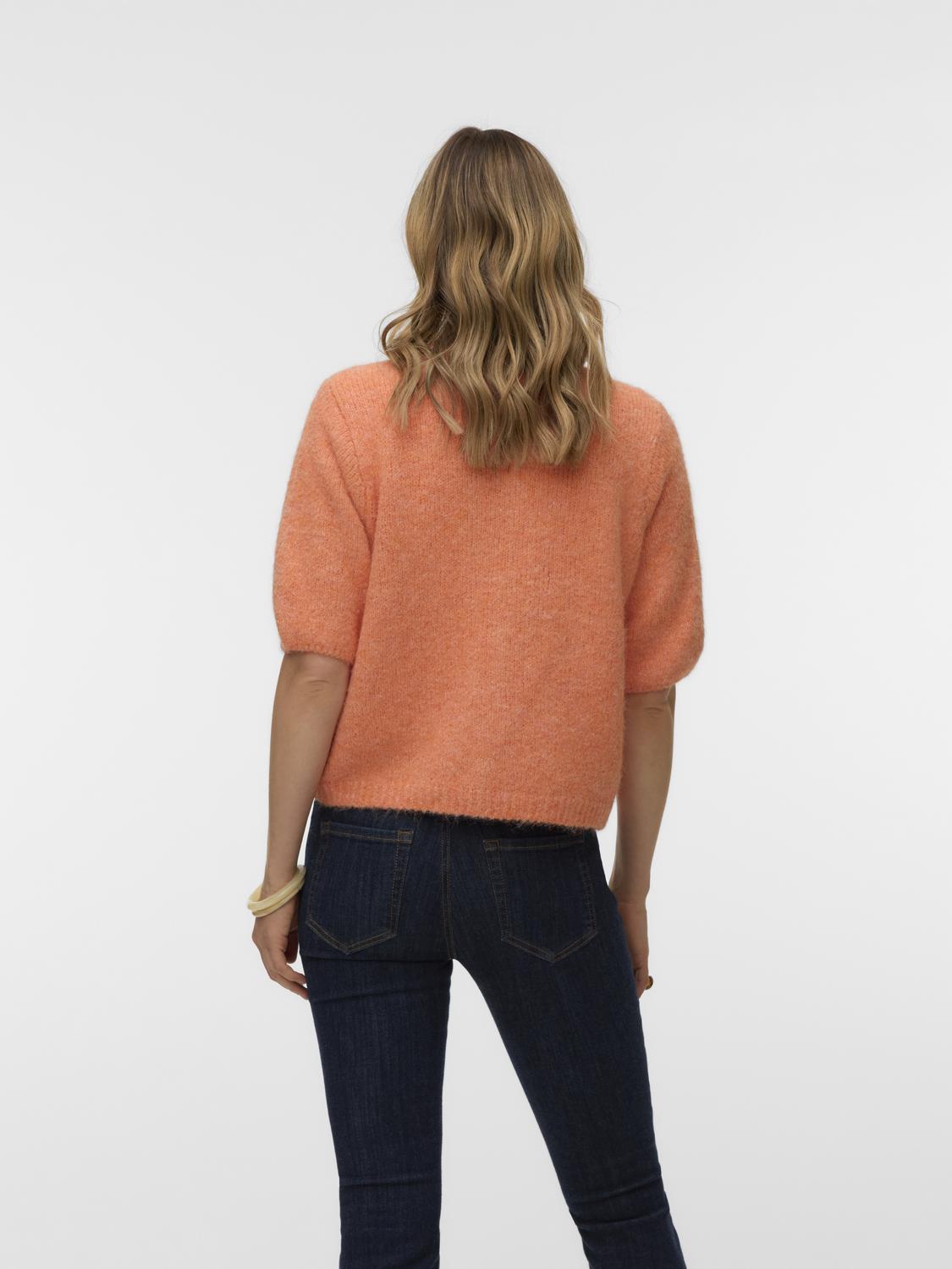 model_shot-back